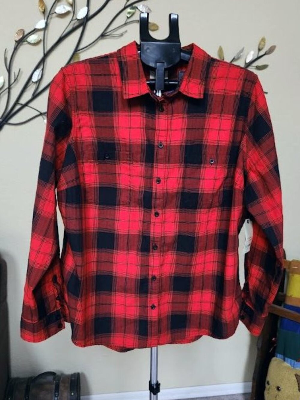 NWT St Johns Bay XL red / black plaid button down shirt